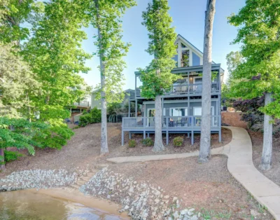 Lakefront 4BR home with sandy beach and big views! Private Dock, 15min Clemson