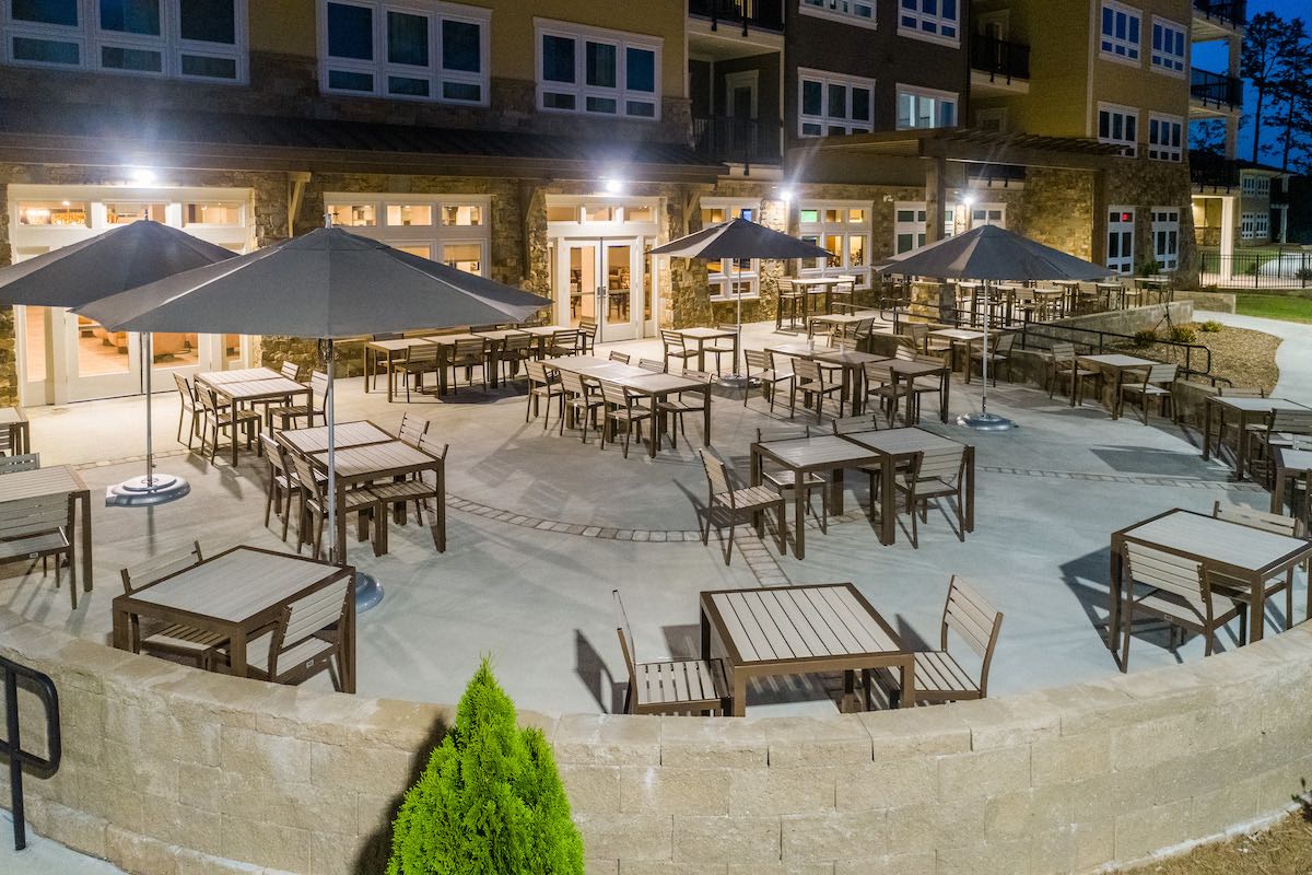 Traditions on the Lake Restaurant & Bar